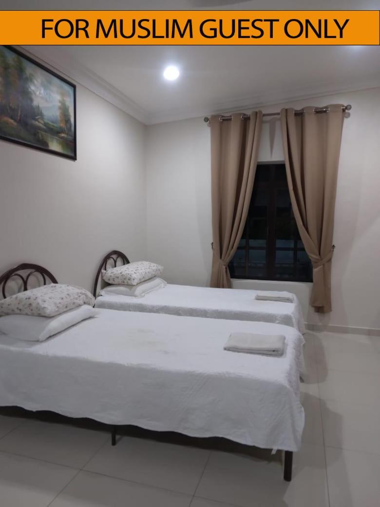Yasmeen Studio Roomstay Kijal - Room 1 - For Two Person Islam Guest Only Luaran gambar